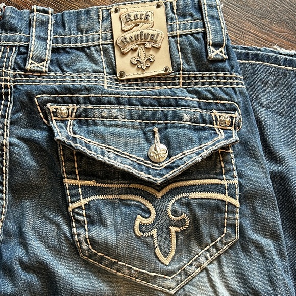 Rock Revival Distressed Jeans - Picture 6 of 11